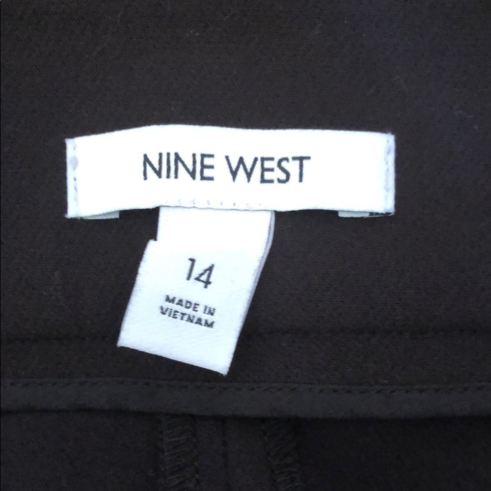 Like New Nine West Black Pencil Skirt Sz. 14 - Picture 4 of 4